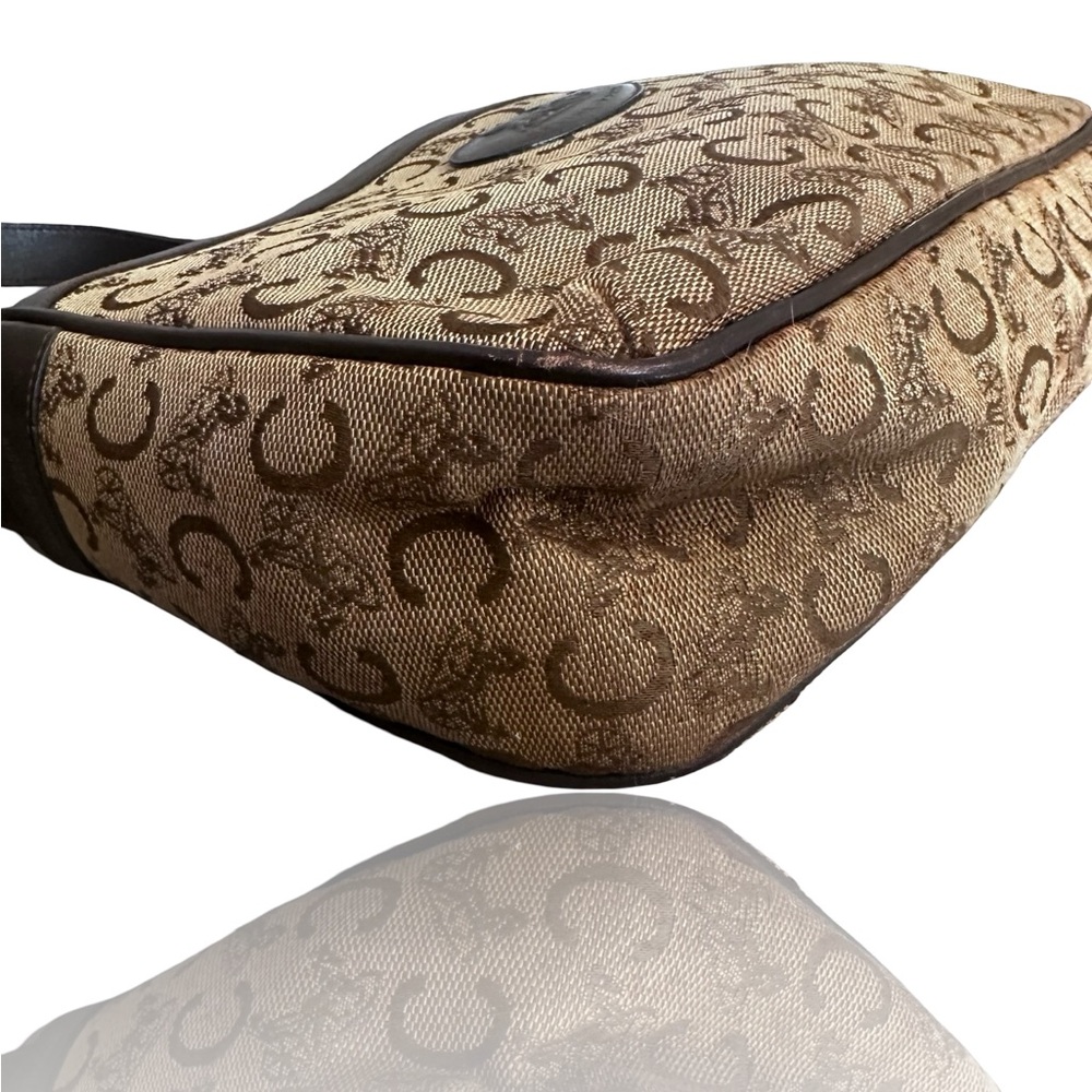 Celine C Sulky Vintage shoulder bag in beige canvas with brown leather trim. - Picture 12 of 12